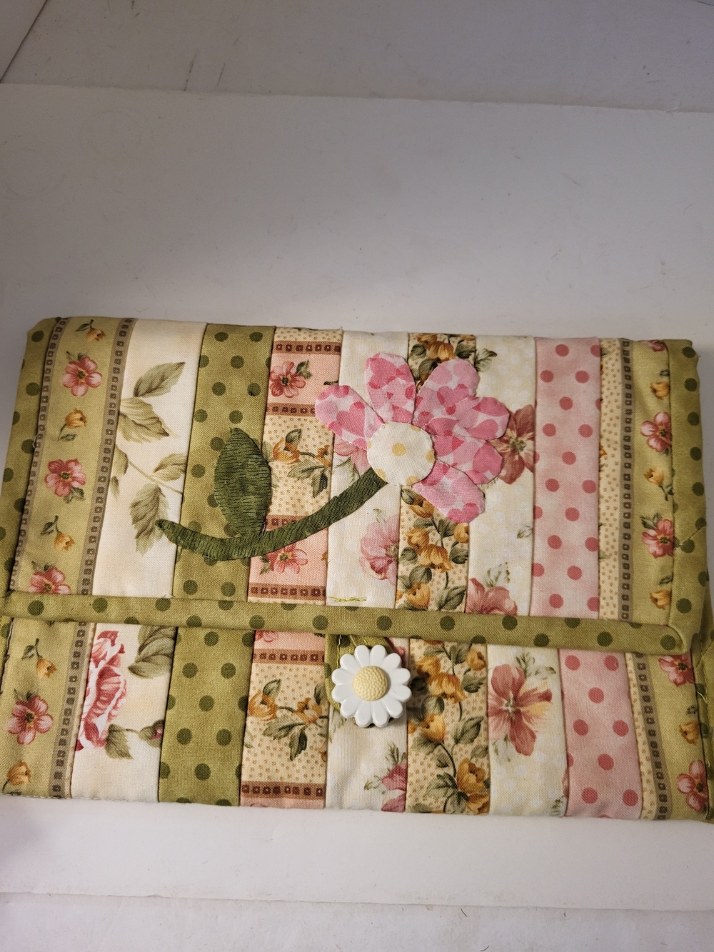 Floral Patchwork Quilted Travel Jewelry Pouch in Pink and Green